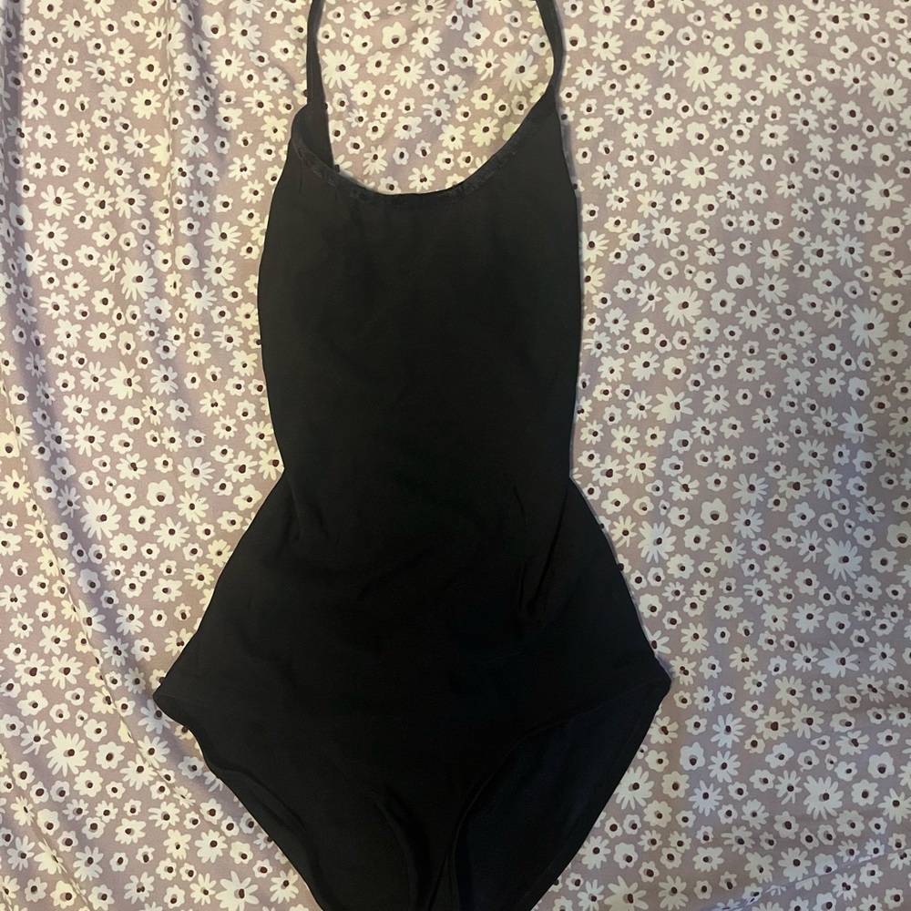 Black Yumiko Halter